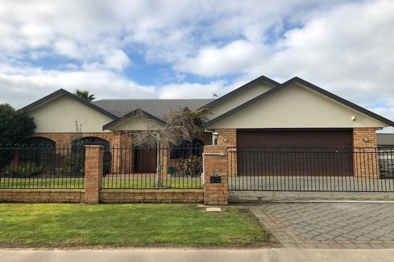 Photo of property in 58 Callum Brae Drive, Rototuna, Hamilton, 3210