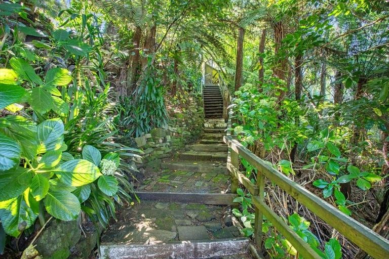 Photo of property in 45 Takahe Road, Titirangi, Auckland, 0604
