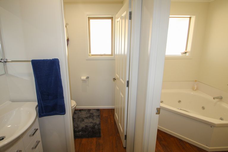 Photo of property in 74 Gordon Street, Kurow, 9435