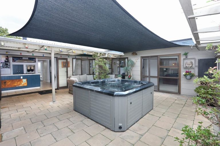 Photo of property in 10 Aitken Street, Bulls, 4818