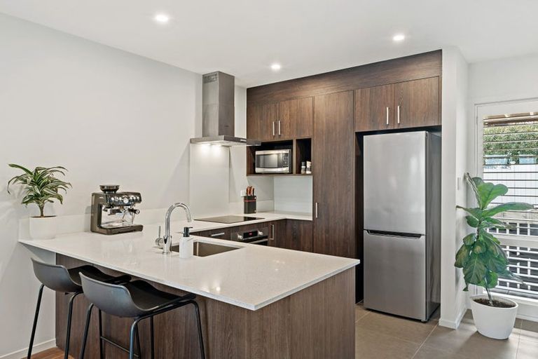 Photo of property in 116 Te Oneroa Way, Long Bay, Auckland, 0630