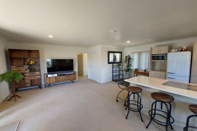 Photo of property in 421a Carrington Street, Upper Vogeltown, New Plymouth, 4310