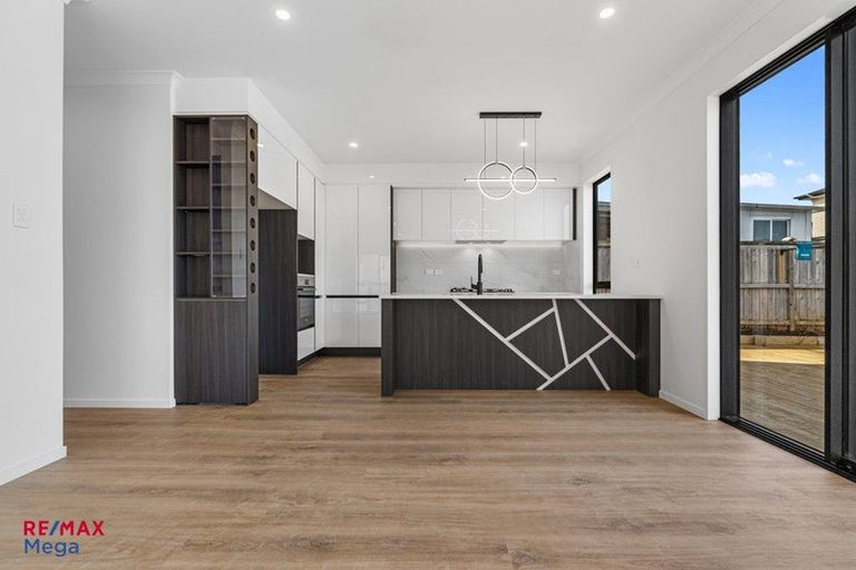 Photo of property in 14 Urney Drive, Flat Bush, Auckland, 2019