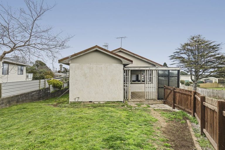 Photo of property in 8 Newbury Place, Waitara, 4320