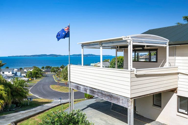 Photo of property in 39 Merehai Place, Snells Beach, 0920