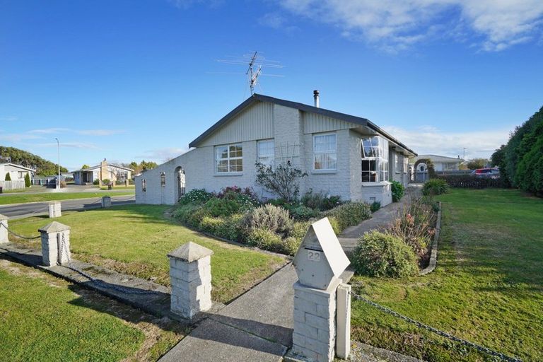 Photo of property in 22 Moray Crescent, Grasmere, Invercargill, 9810