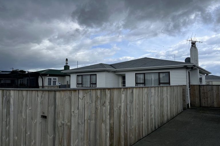 Photo of property in 14 Richmond Street, Maraenui, Napier, 4110