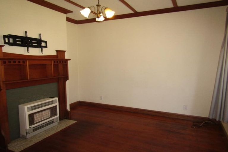 Photo of property in 37 Riverside Drive, Waiwhetu, Lower Hutt, 5010