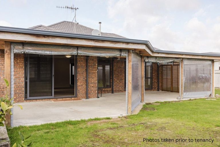Photo of property in 17 Brooklyn Heights Drive, Kelvin Grove, Palmerston North, 4414