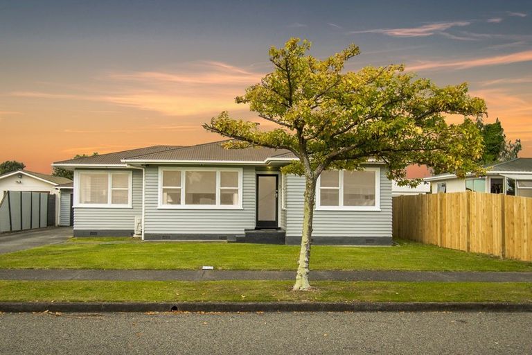 Photo of property in 6 Sutherland Crescent, Westbrook, Palmerston North, 4412