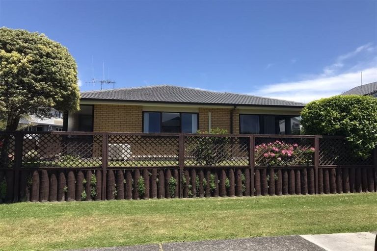 Photo of property in 8a Lee Street, Mount Maunganui, 3116