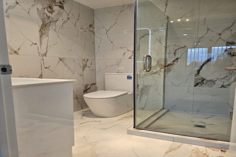 Photo of property in 83b Hutchinsons Road, Bucklands Beach, Auckland, 2014