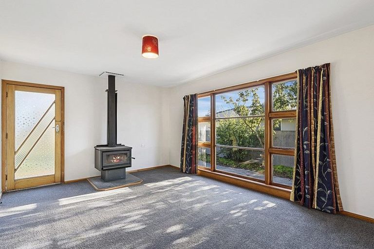 Photo of property in 18 Vivian Street, Burwood, Christchurch, 8083