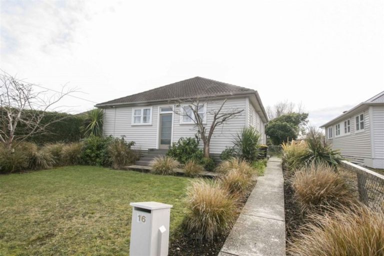 Photo of property in 16 Lansdowne Street, Strathern, Invercargill, 9812
