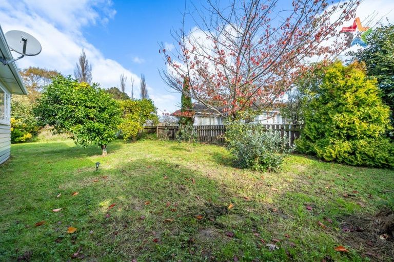 Photo of property in 3 Gibbs Crescent, Wainuiomata, Lower Hutt, 5014