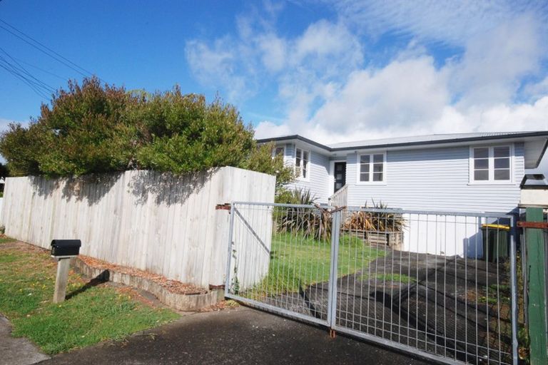Photo of property in 15 Kerrydale Road, Manurewa, Auckland, 2102