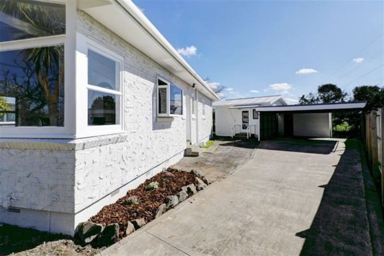 Photo of property in 21 Sheridan Street, Silverdale, Hamilton, 3216