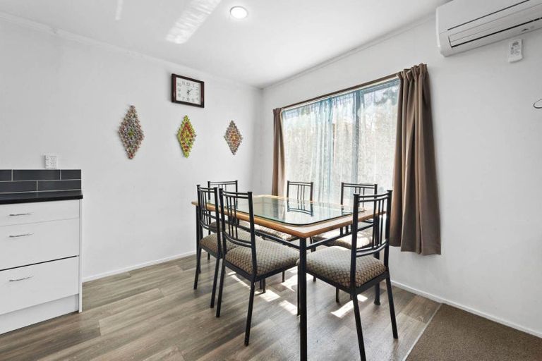 Photo of property in 2/268 Porchester Road, Takanini, 2112