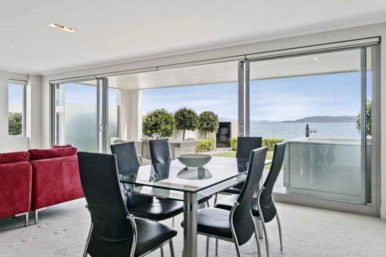 Photo of property in 3/225 Lake Terrace, Waipahihi, Taupo, 3330