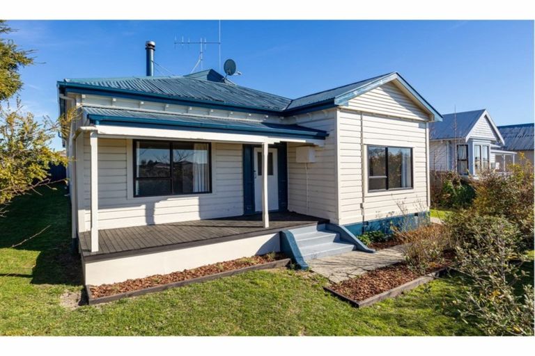 Photo of property in 32 Rathmore Street, West End, Timaru, 7910