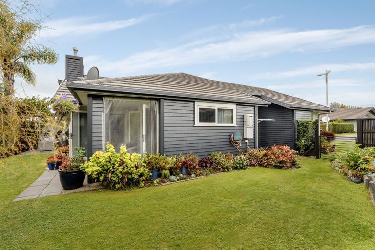 Photo of property in 21 Bridgewater Way, Pyes Pa, Tauranga, 3112