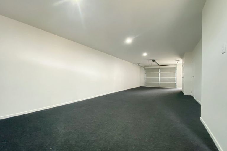 Photo of property in 34 Sinton Road, Hobsonville, Auckland, 0618