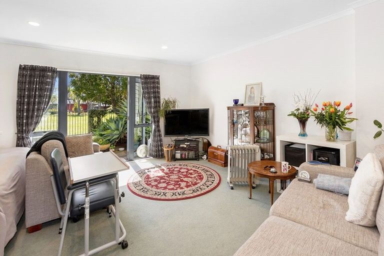 Photo of property in Tuscany Way, 19/3 Ambrico Place, New Lynn, Auckland, 0600
