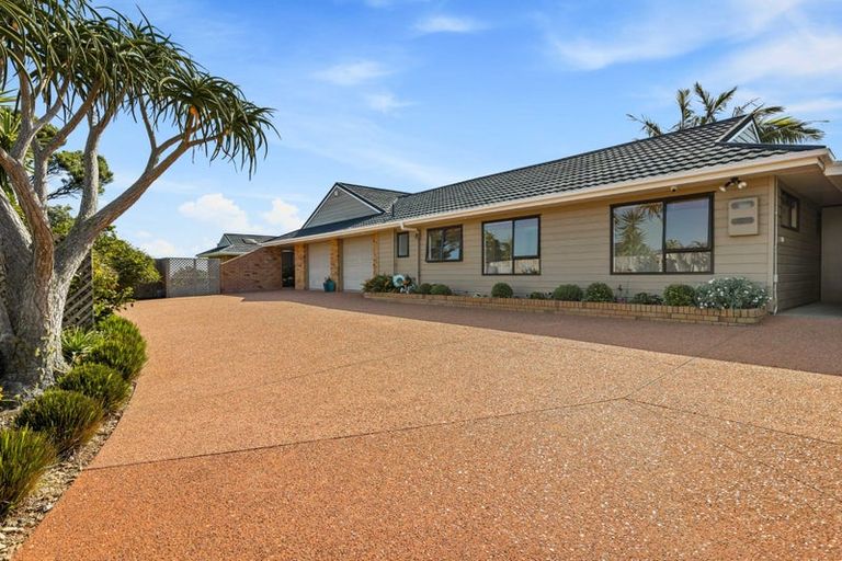 Photo of property in 175 Oaia Road, Muriwai, Waimauku, 0881