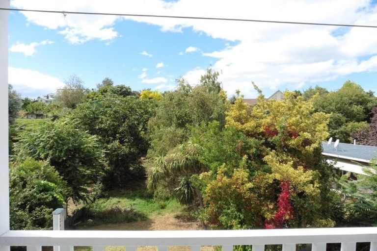Photo of property in 4 Burlington Road, Hospital Hill, Napier, 4110