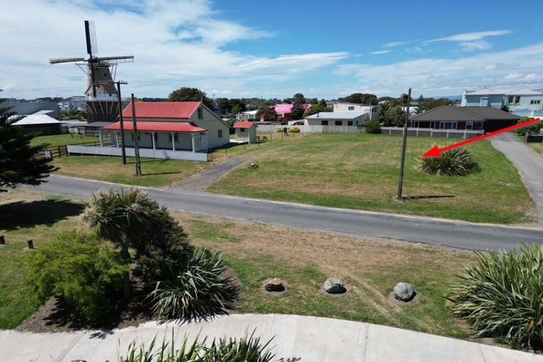Photo of property in 32 Harbour Street, Foxton, 4814