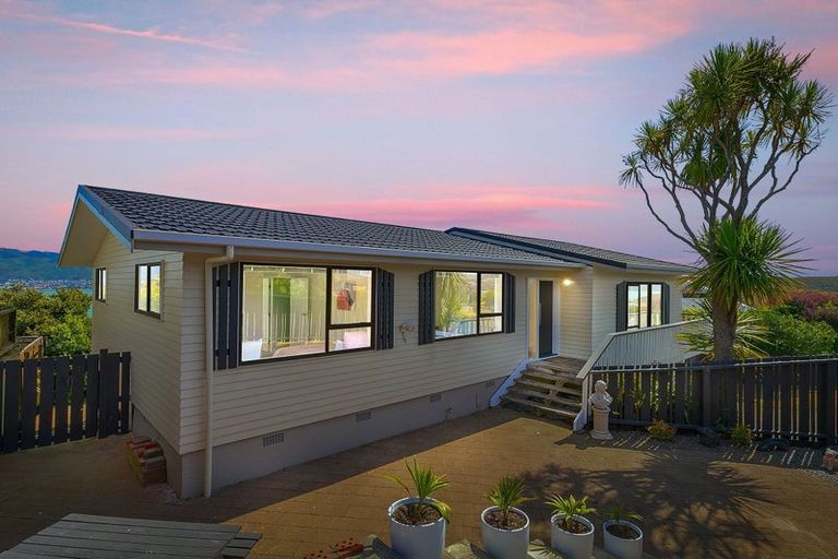 Photo of property in 36 Eskdale Road, Papakowhai, Porirua, 5024