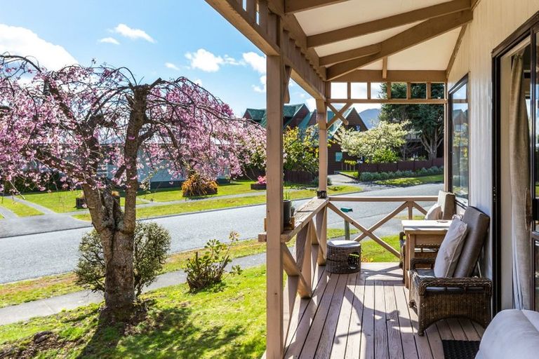 Photo of property in 24 Tobin Place, Richmond Heights, Taupo, 3330