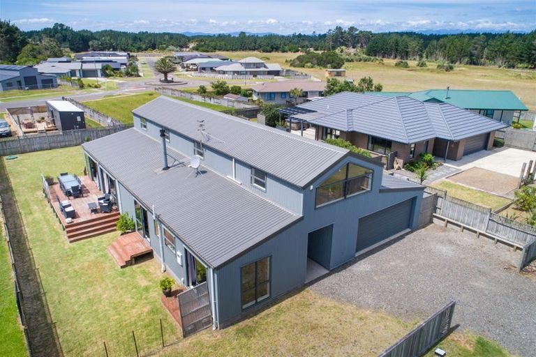 Photo of property in 35 Barling Street, Himatangi Beach, Foxton, 4891