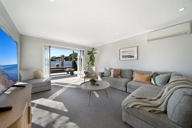 Photo of property in 1/18 Strid Road, Te Atatu South, Auckland, 0610