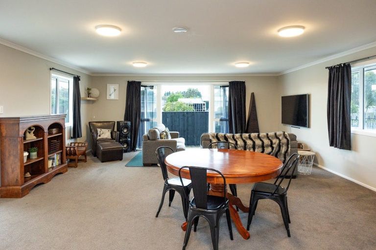 Photo of property in 12b Phillips Street, Sanson, 4817