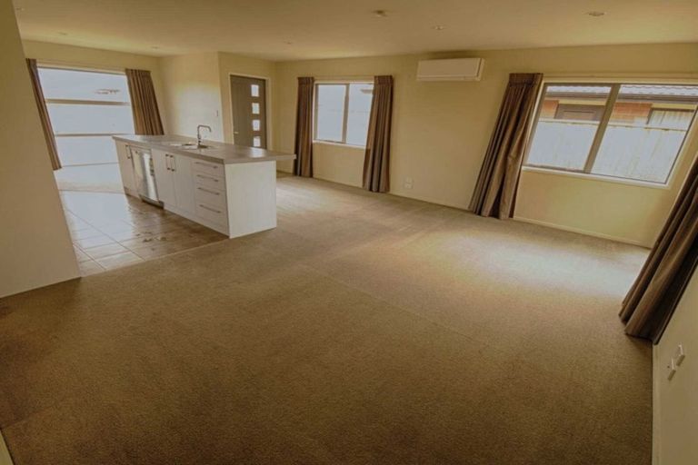 Photo of property in 32 Aroha Street, Pegasus, 7612