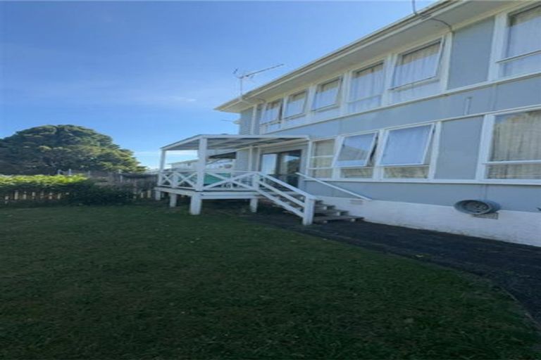 Photo of property in 19 Cook Street, Marfell, New Plymouth, 4310