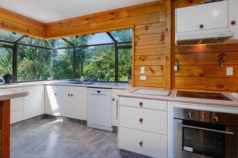 Photo of property in 17 Beach Place, Havelock, 7100