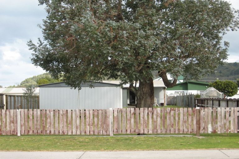 Photo of property in 127 Williamson Road, Whangamata, 3620