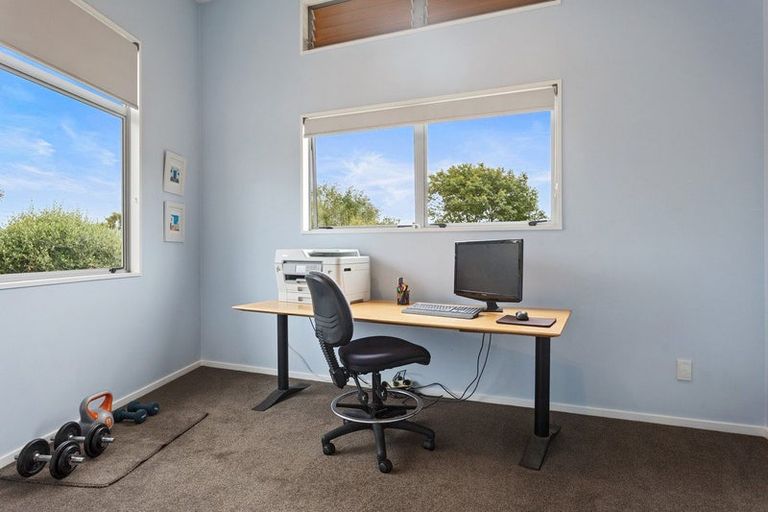 Photo of property in 56 Oxley Avenue, St Albans, Christchurch, 8014