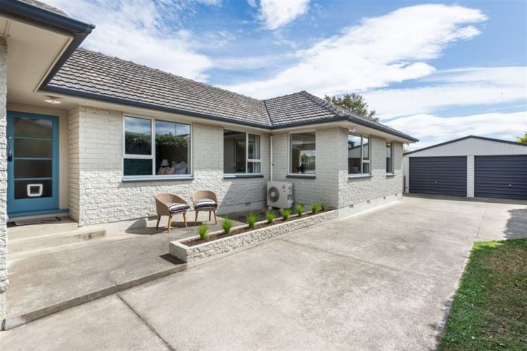 Photo of property in 47 Fovant Street, Russley, Christchurch, 8042