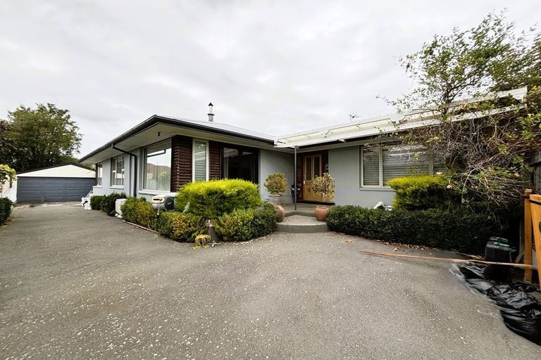 Photo of property in 146 Wairakei Road, Bryndwr, Christchurch, 8053