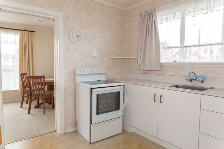 Photo of property in 72 Barraud Street, Dannevirke, 4930