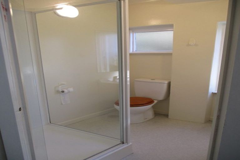 Photo of property in 15a Onslow Road, Khandallah, Wellington, 6035