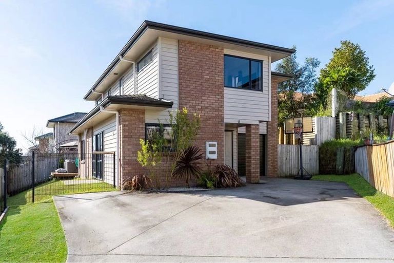 Photo of property in 68 Claverdon Drive, Massey, Auckland, 0614