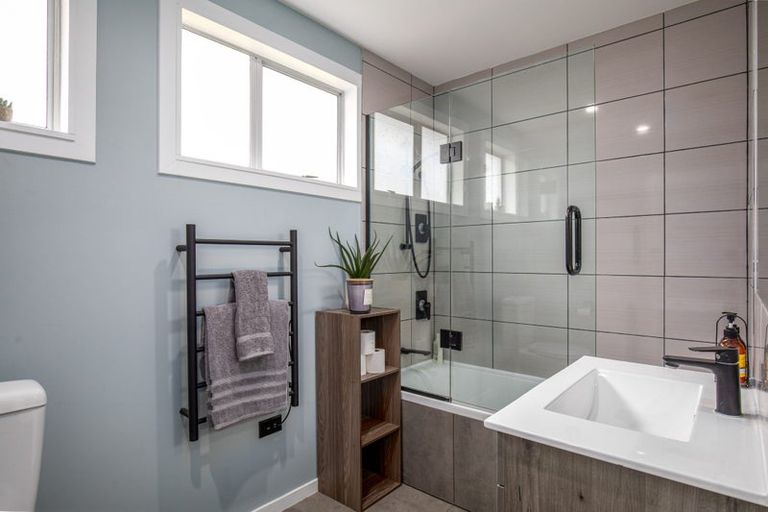 Photo of property in 21 Antimony Crescent, Cromwell, 9310