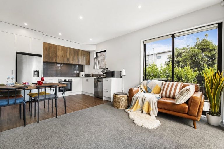 Photo of property in 68 Glidepath Road, Hobsonville, Auckland, 0616