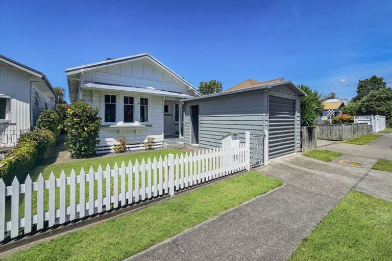 Photo of property in 9a Carnell Street, Napier South, Napier, 4110