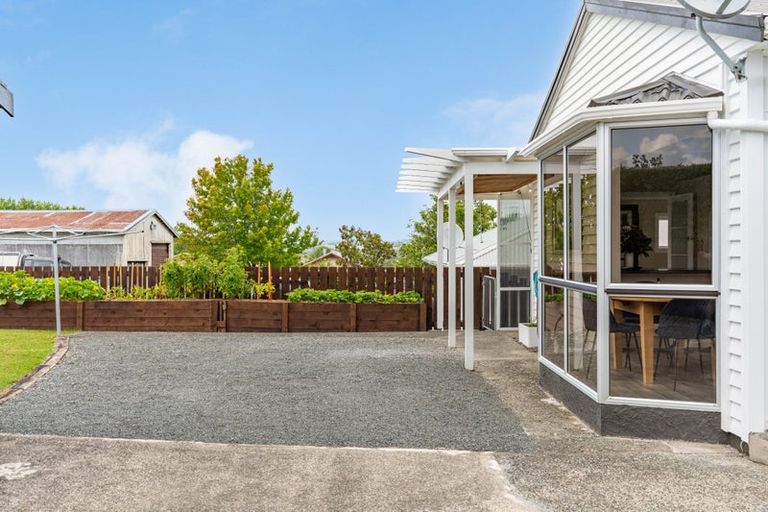 Photo of property in 28 Bickerstaffe Road, Maungaturoto, 0520