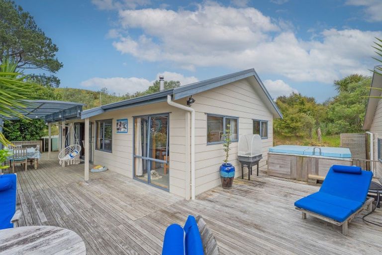 Photo of property in 108 Horongaherehere Row, Te Rerenga, Coromandel, 3582